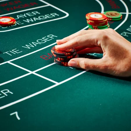 What is the difference between Teen Patti and Baccarat?